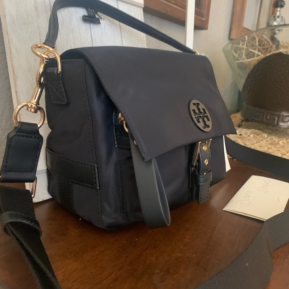 Last one 🖤New Tory Burch crossbody nylon 🖤 - Picture 11 of 15